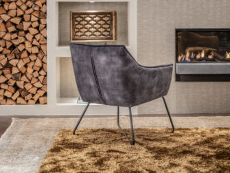 velvet stoel met stalen frame