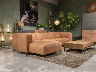 cognac kleurige bank