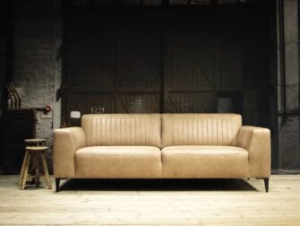 licht gekleurde 3 zits bank