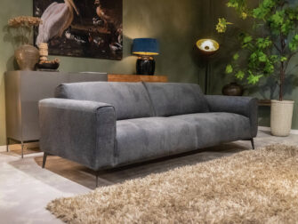 Stoffen bank op pootjes