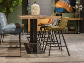 gekleurde barkrukken