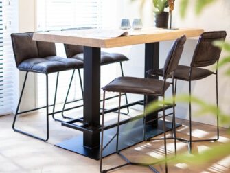 eleonora zwarte eiken bartafel met krukken