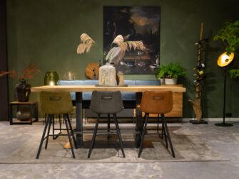 bartafel met krukken