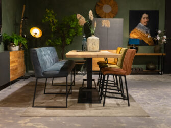 bartafel met krukken