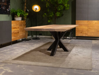 eettafel spinnenpoot