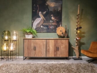 dressoir met zwarte grepen