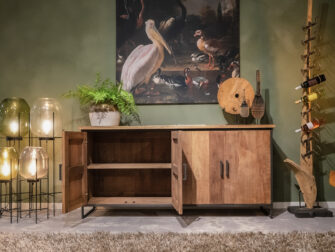 dressoir met zwarte grepen