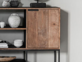 teak dressoir op pootjes