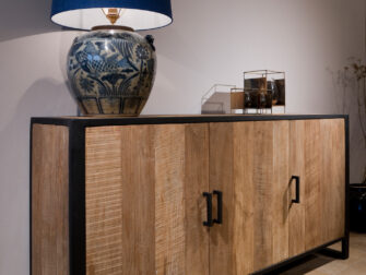 groot houten dressoir