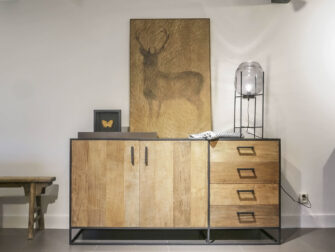 Dressoir van teakhout