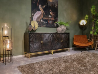 stoer dressoir oud hout