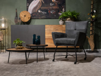 Grijze stoel met wielen