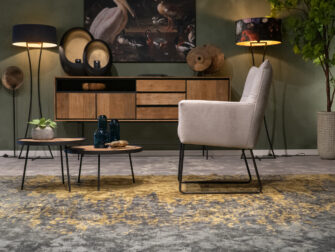 lichtgrijze leren eetkamerstoel met leuning