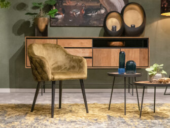 groene velvet eetkamerstoel op 4 poten