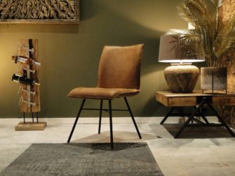 camelkleurige eetkamerstoel