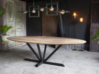 stoere ovale industriele eetkamertafel