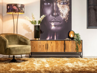 stoer tv-meubel van oud hout