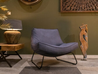 industriële blauwe fauteuil