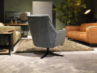 industrieel grijze fauteuil