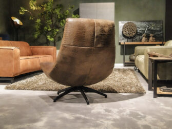 Bruine stoel met krokodillenleer