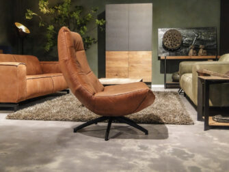 Cognac fauteuil met hoge rug