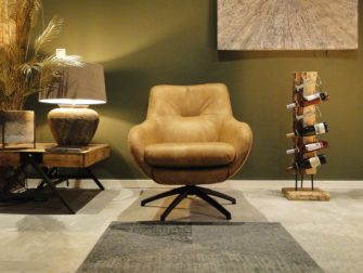 Stoere fauteuil met draaivoet