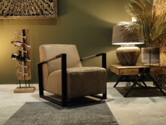 Robuuste fauteuil met beige bekleding