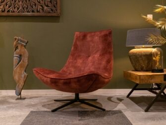 Roze velvet draaifauteuil