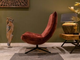 Draaistoel met hoge rug