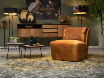 gouden velvet fauteuil met kussen