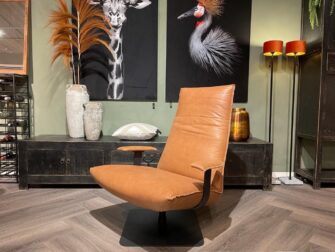 cognac draaifauteuil met armleuningen