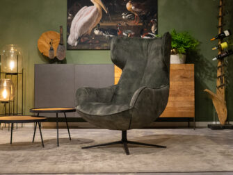 hoge stoffen fauteuil