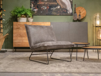 grijze leren fauteuil