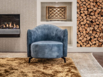 donkerblauwe fauteuil velvet stof