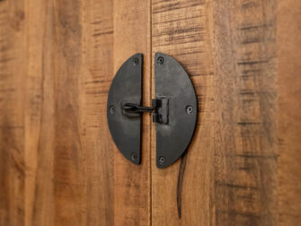 modern dressoir van teakhout