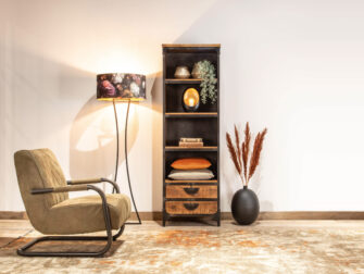 smalle ranke boekenkast met laden