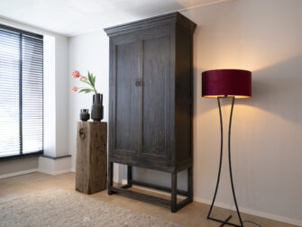 stijlvolle zwarte opbergkast oude look