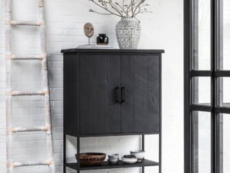 Kast met stalen frame