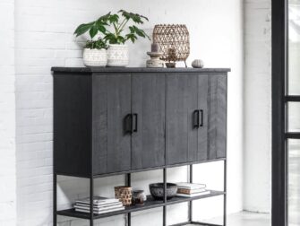 grote kast met open vakken