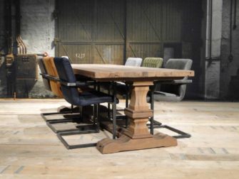 oud eiken kloostertafel