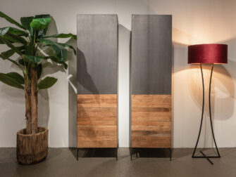 industriële kasten van reclaimed teak