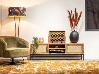 industrieel tv-meubel van mangohout