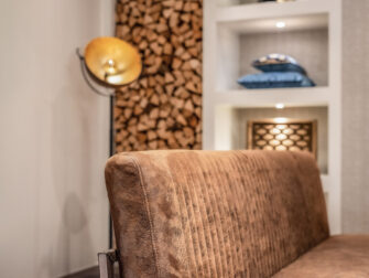 bruine eetkamerbank uit voorraad