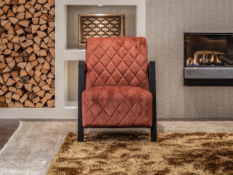 rode zetel met zwarte poten