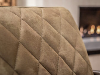 stoere groene fauteuil uit voorraad