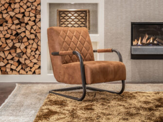 fauteuil met stalen frame en leer