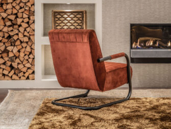 velvet stoel met industrieel onderstel