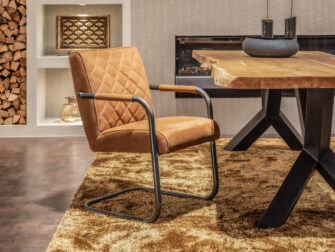 cognac industriële eetkamerstoel