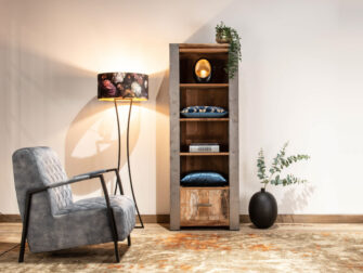 smalle ranke boekenkast met lade