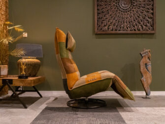 lederen fauteuil op draaivoet